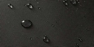 Which specification of Oxford cloth for luggage is more wear-resistant?