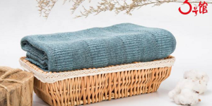 What are the characteristics of mesh fabrics and composite fabric information?