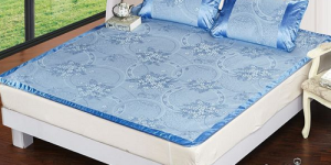 Information on how to clean composite fabrics for ice silk mats
