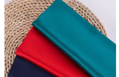 What kind of fabric is polyester (what are its advantages and disadvantages)