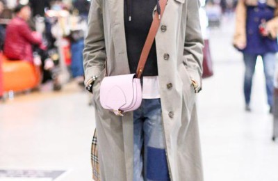 The sweatshirt paired with high-waisted pants shows off the long legs (this ratio is not inferior to that of the supermodel’s ex-boyfriend)