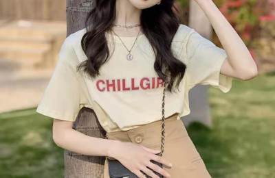 How to wear an ordinary long-sleeved T-shirt with a sense of style (conveniently compatible with the matching abilities of different women)