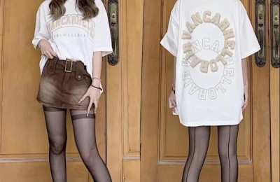 How to match T-shirts with short skirts to look good (popular among petite girls)
