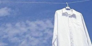 How to solve yellowing of white clothes (try using these 4 things at home and it will be whiter than new after washing)